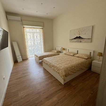 La Dimora Di Cinzia Appartement Napels Buitenkant foto